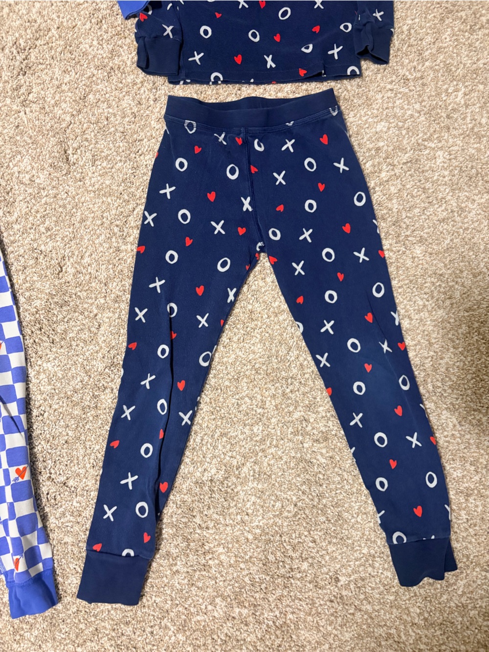 XO Pattern Pajama Set - Picture 2 of 15